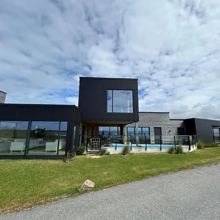 House With Pool And Steam Bath On The Beach! *