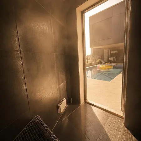 House With Pool And Steam Bath On The Beach! *